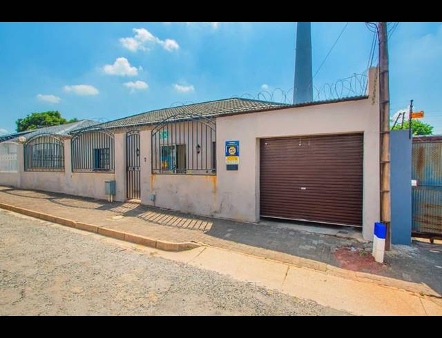 6 BEDROOM HOUSE FOR SALE IN BRIXTON